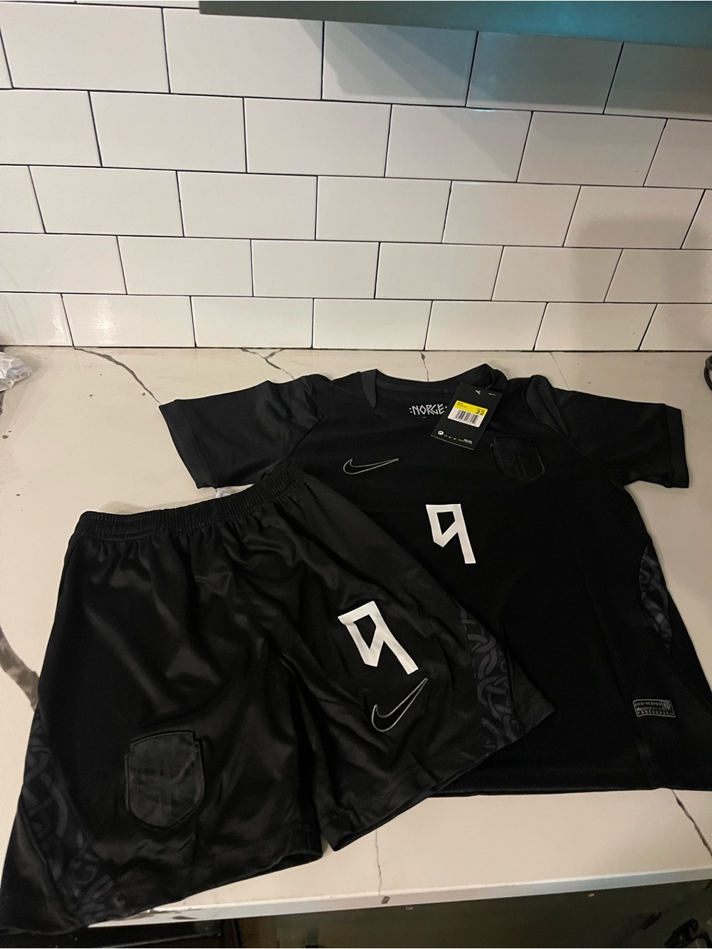 Youth Erling Braut Haaland Jersey And Short Set Size 22.